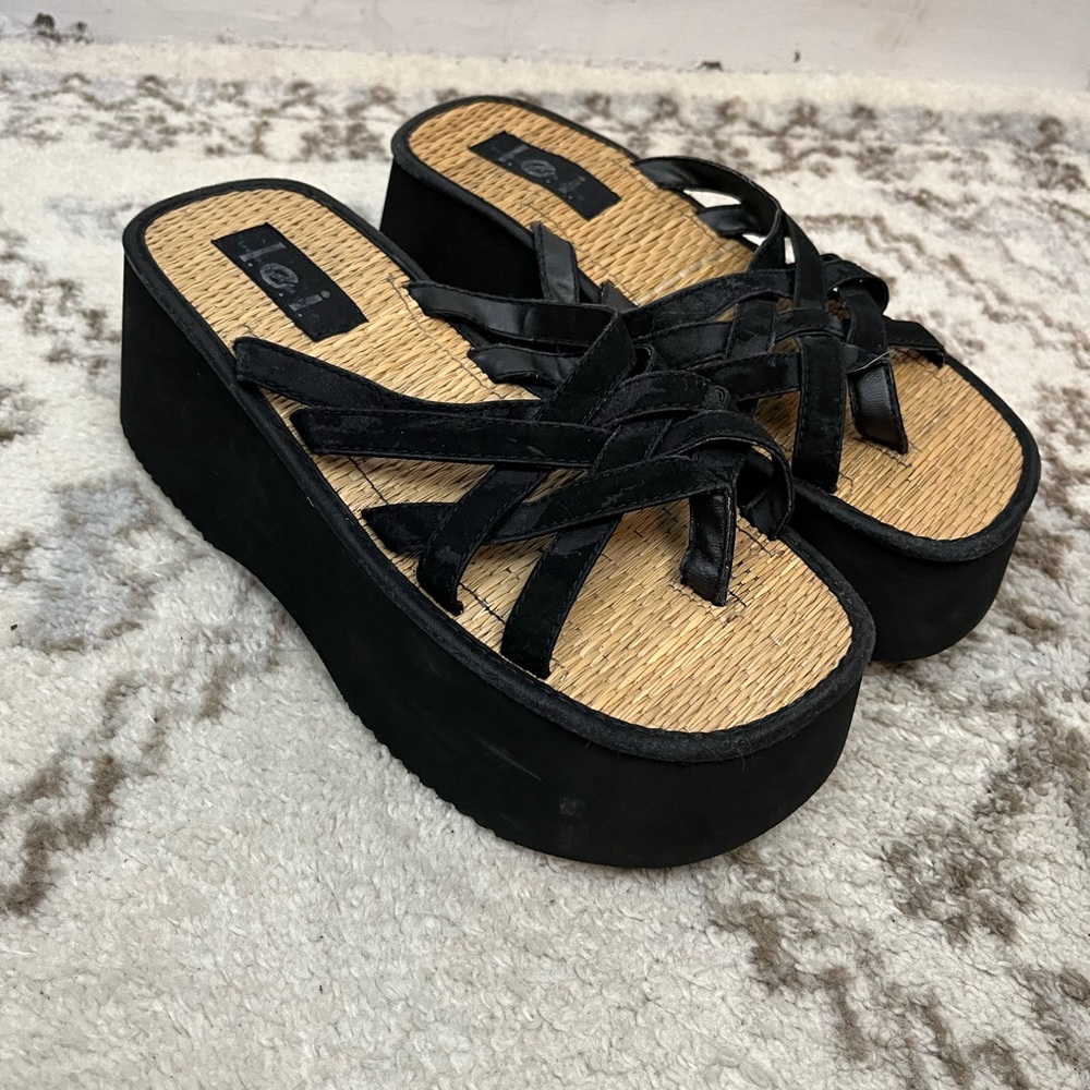 Y2k LEI platform sandals